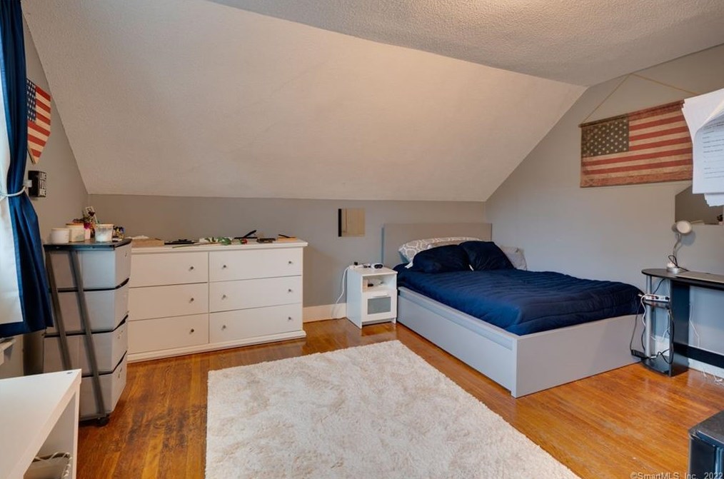286 Summit St, Chestnut Hill CT  06226-2334 exterior