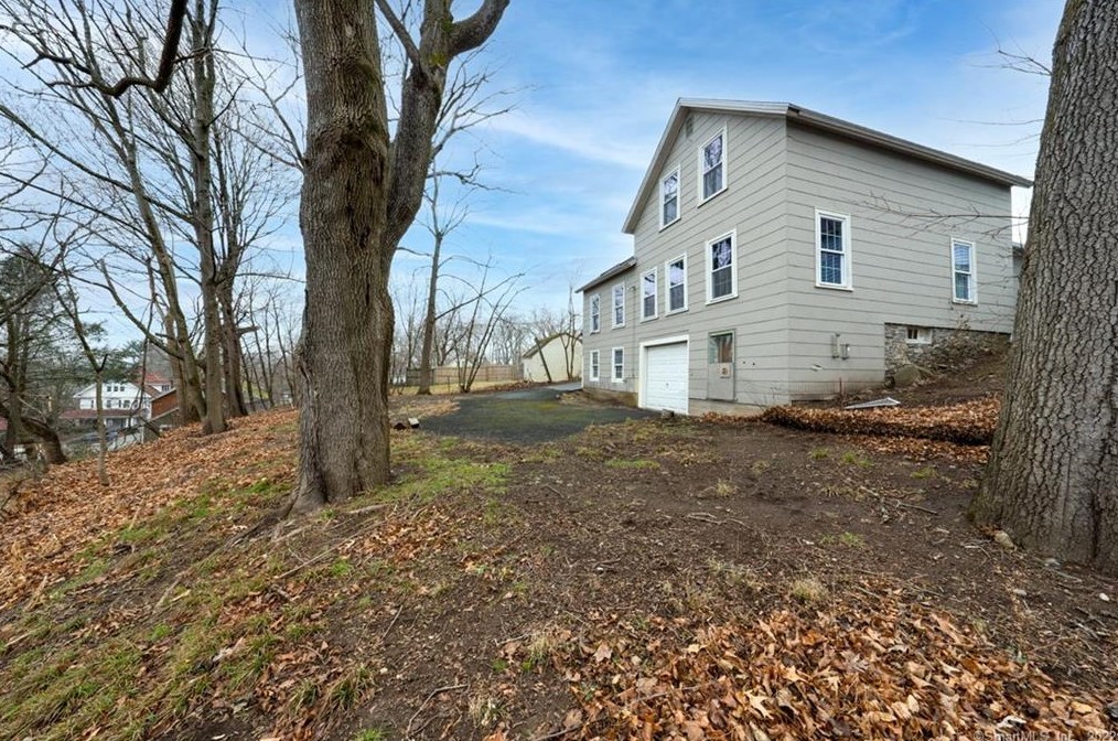 286 Summit St, Chestnut Hill CT  06226-2334 exterior