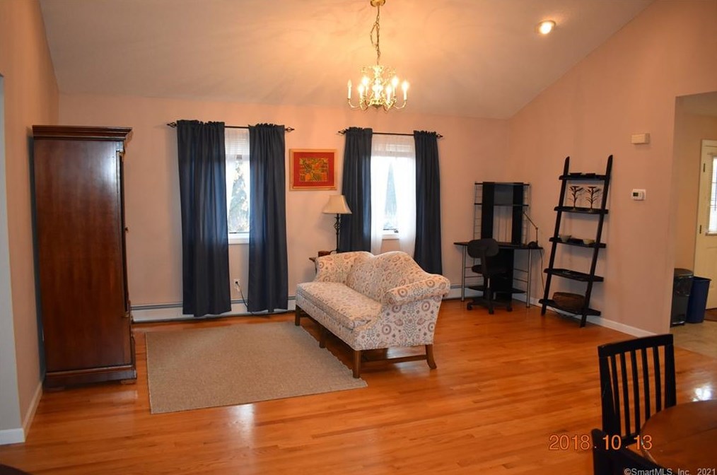 43 Overbrook Dr, Vernon CT  06066-3910 exterior