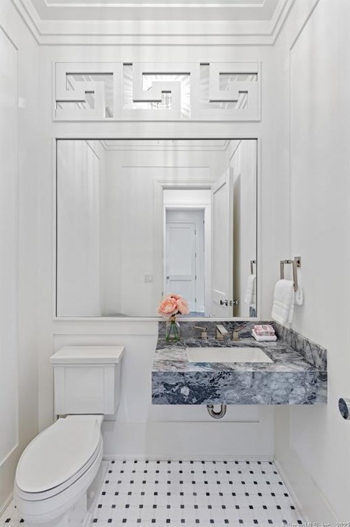 9 Burr Farms Rd, Westport CT 06880 exterior