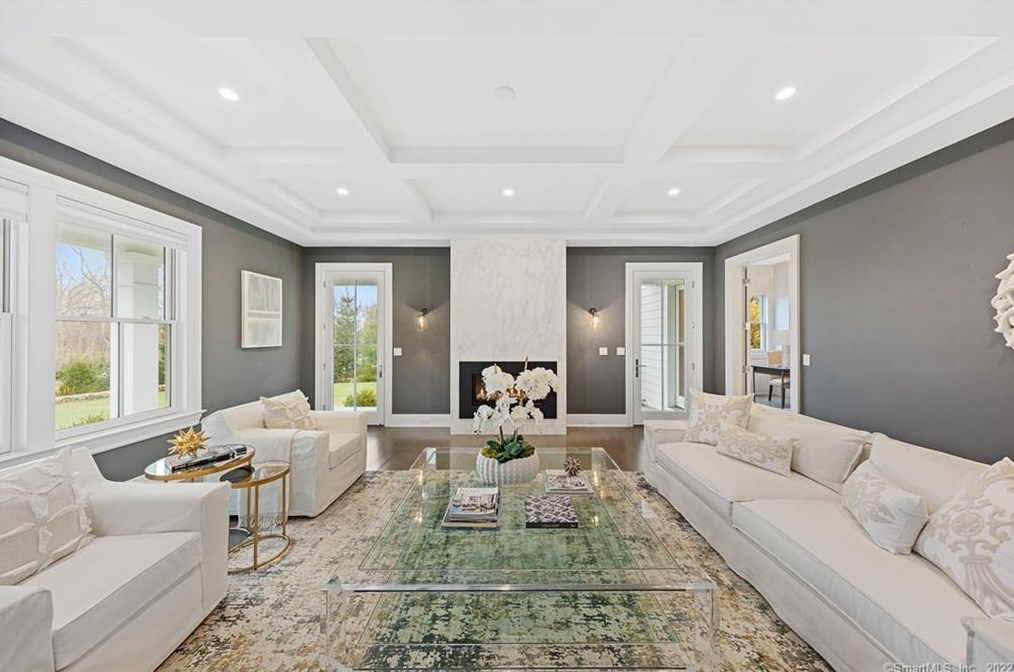 9 Burr Farms Rd, Westport CT 06880 exterior