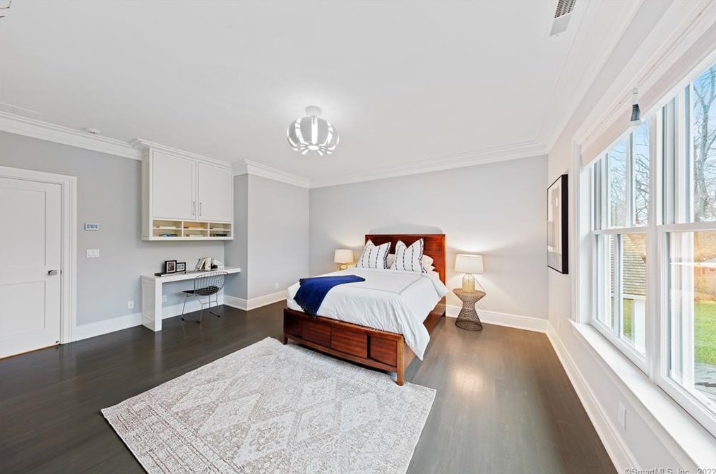 9 Burr Farms Rd, Westport CT 06880 exterior