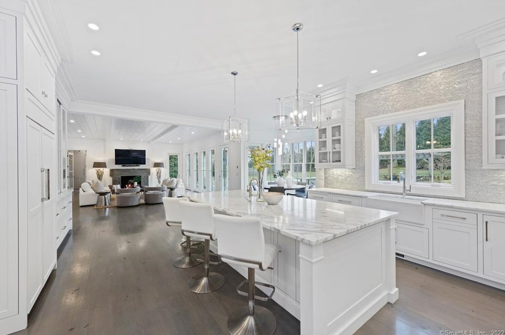 9 Burr Farms Rd, Westport CT 06880 exterior