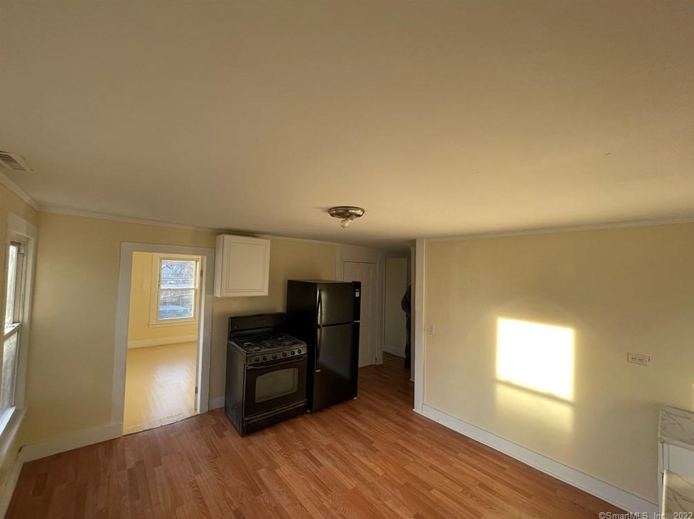 244 Colony St, Meriden CT  06450-5531 exterior