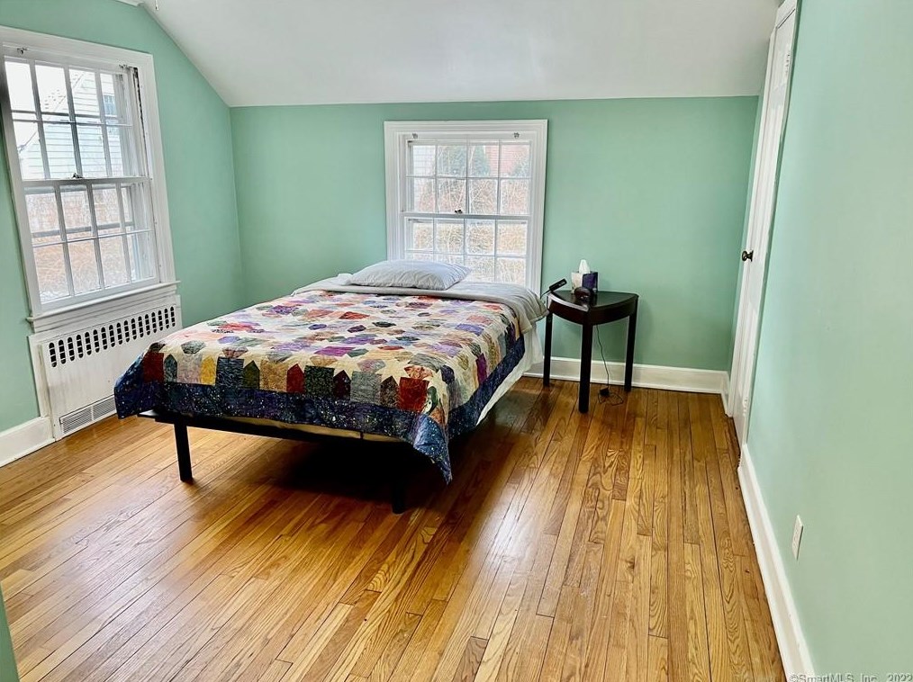 84 Hillcrest Ter, Meriden CT  06450-6129 exterior