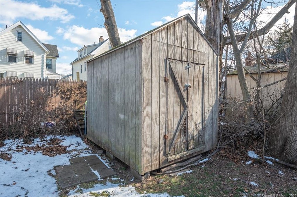 459 3 Ave, New Haven CT 06516-5447 exterior