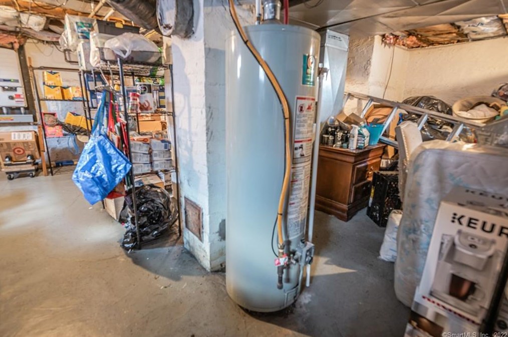 459 3 Ave, New Haven CT 06516-5447 exterior