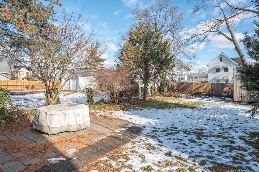 459 3 Ave, New Haven CT 06516-5447 exterior