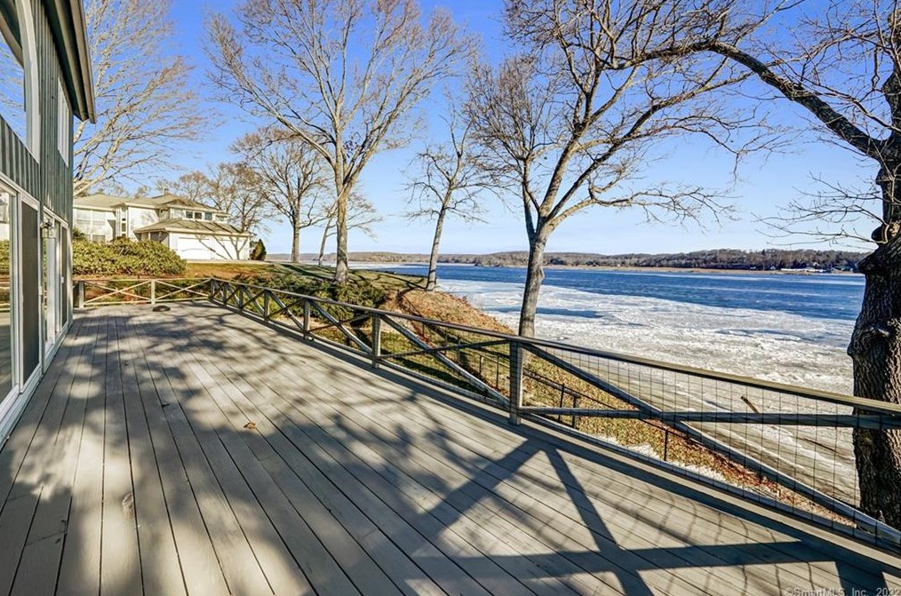 30 Riverside Ave, Fenwick CT  06475-1415 exterior