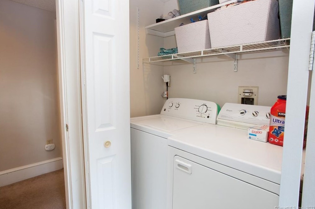 219 Arch Rd, Avon CT 06001-4209 exterior