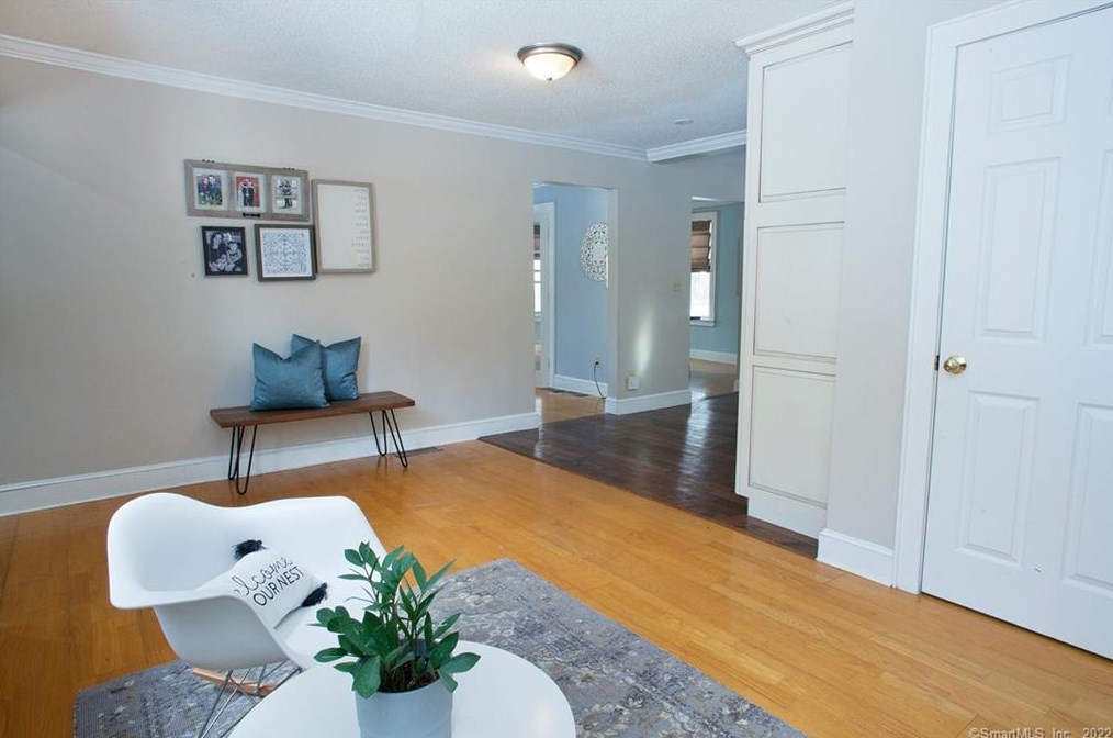 219 Arch Rd, Avon CT 06001-4209 exterior