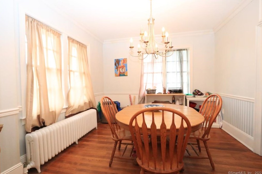 42 Brookview Ave, Fairfield CT  06825-1833 exterior