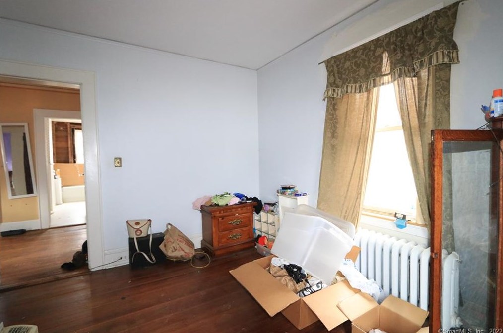 42 Brookview Ave, Fairfield CT  06825-1833 exterior