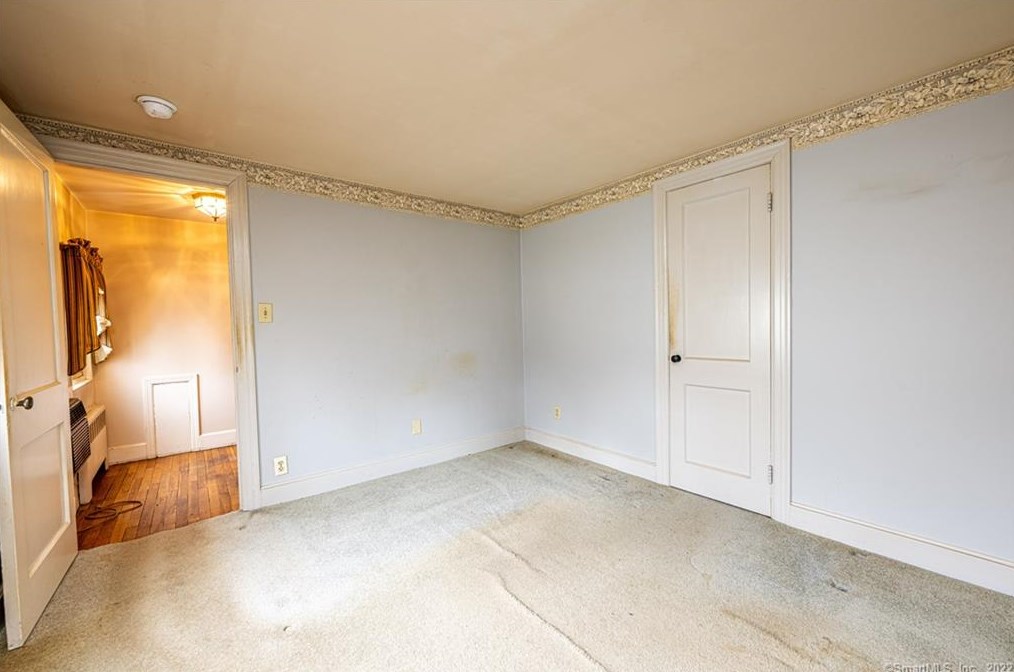 140 Lakeview Ter, New Haven CT 06515-1813 exterior