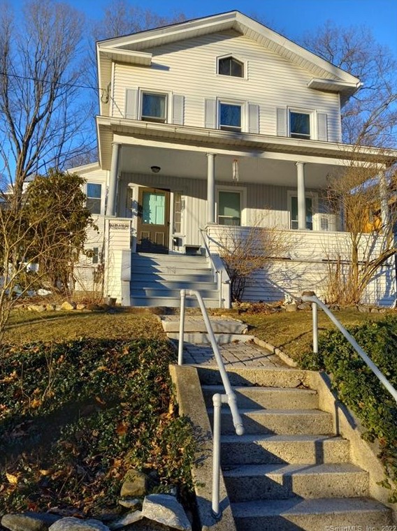 18 Upland Rd, Winsted CT  06098-1002 exterior