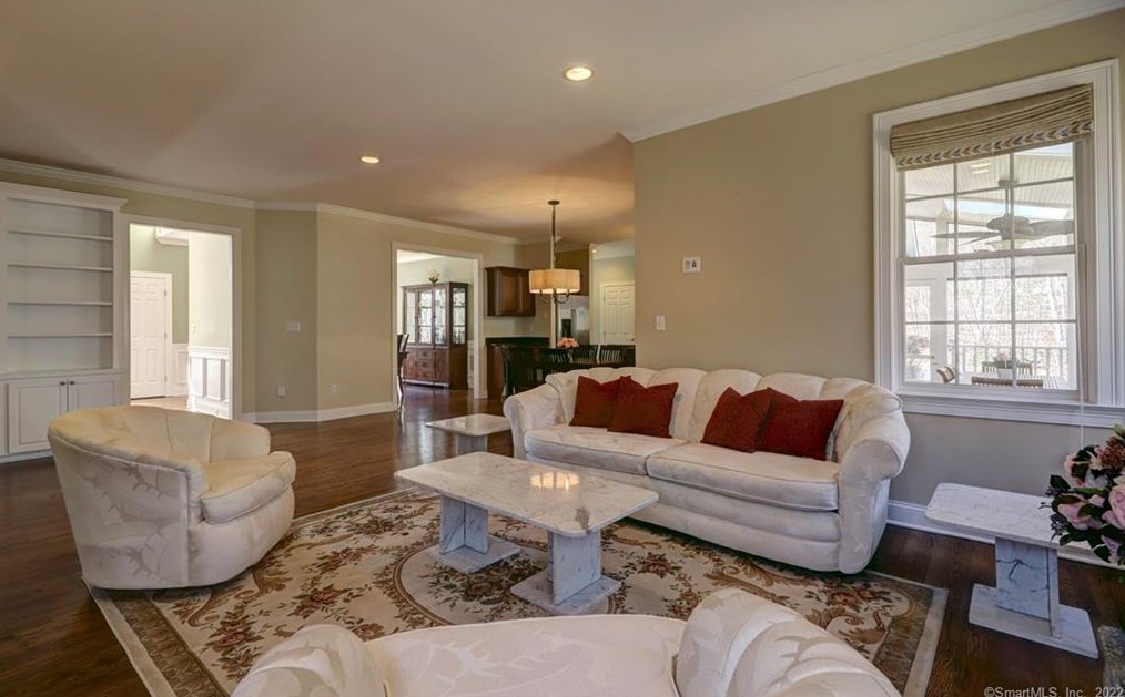 43 Kachina Way, Madison CT 06443 exterior