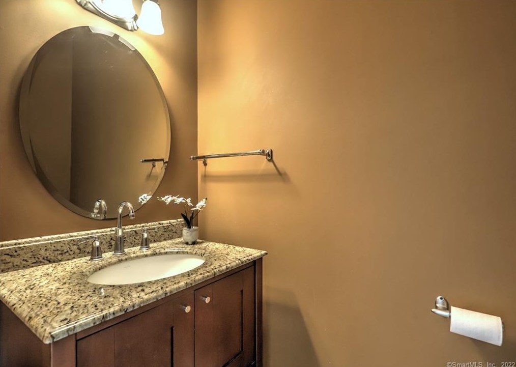 43 Kachina Way, Madison CT 06443 exterior