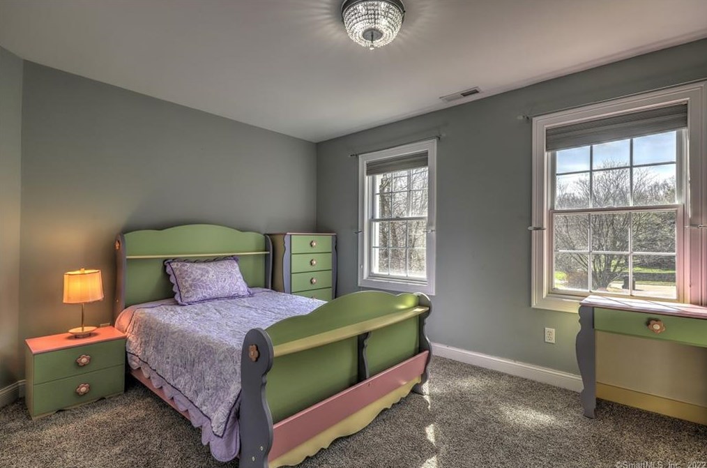 43 Kachina Way, Madison CT 06443 exterior