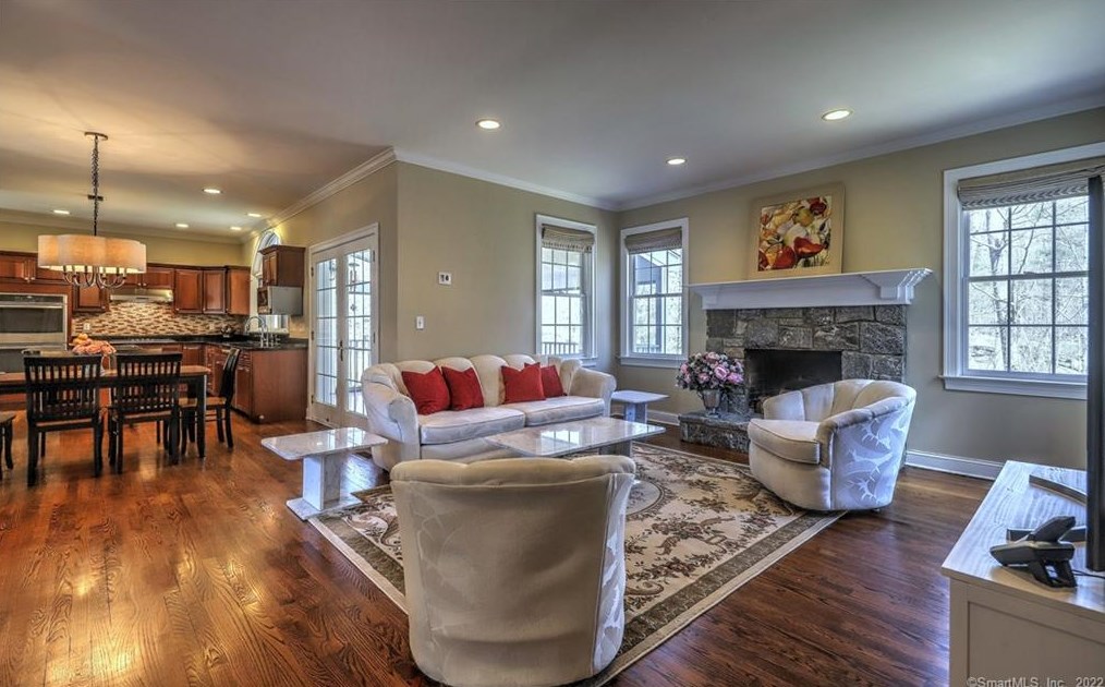 43 Kachina Way, Madison CT 06443 exterior