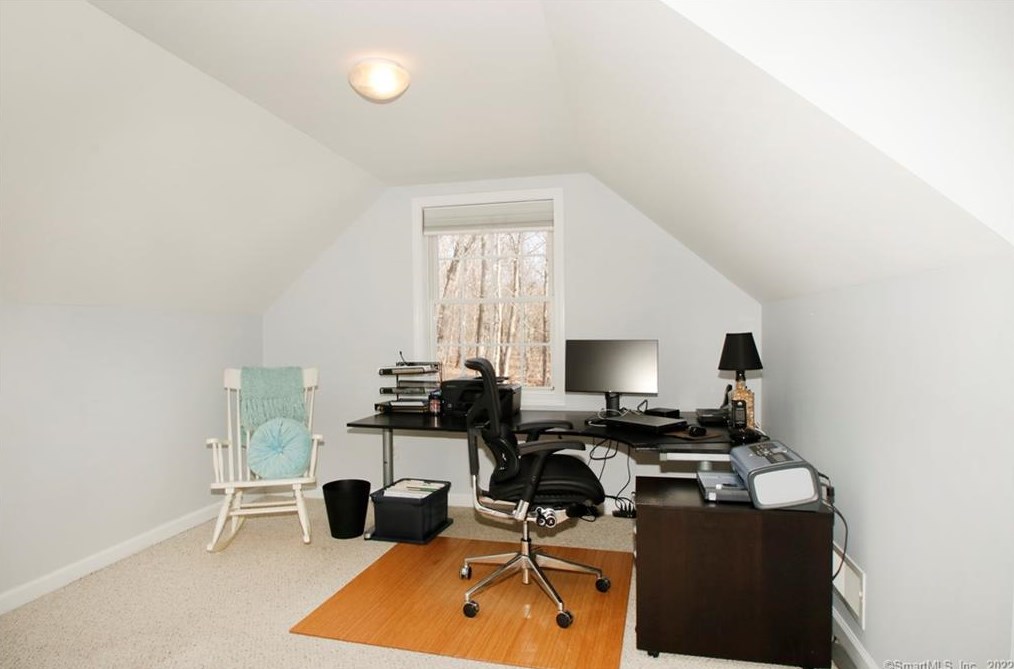 73 Frd Rd, New Haven CT 06525-1721 exterior