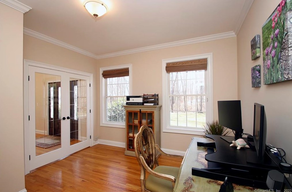 73 Frd Rd, New Haven CT 06525-1721 exterior