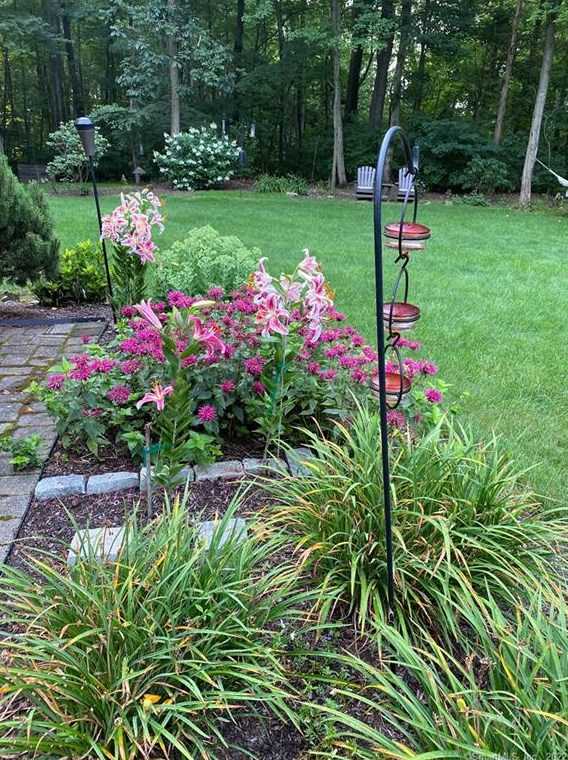 73 Frd Rd, New Haven CT 06525-1721 exterior