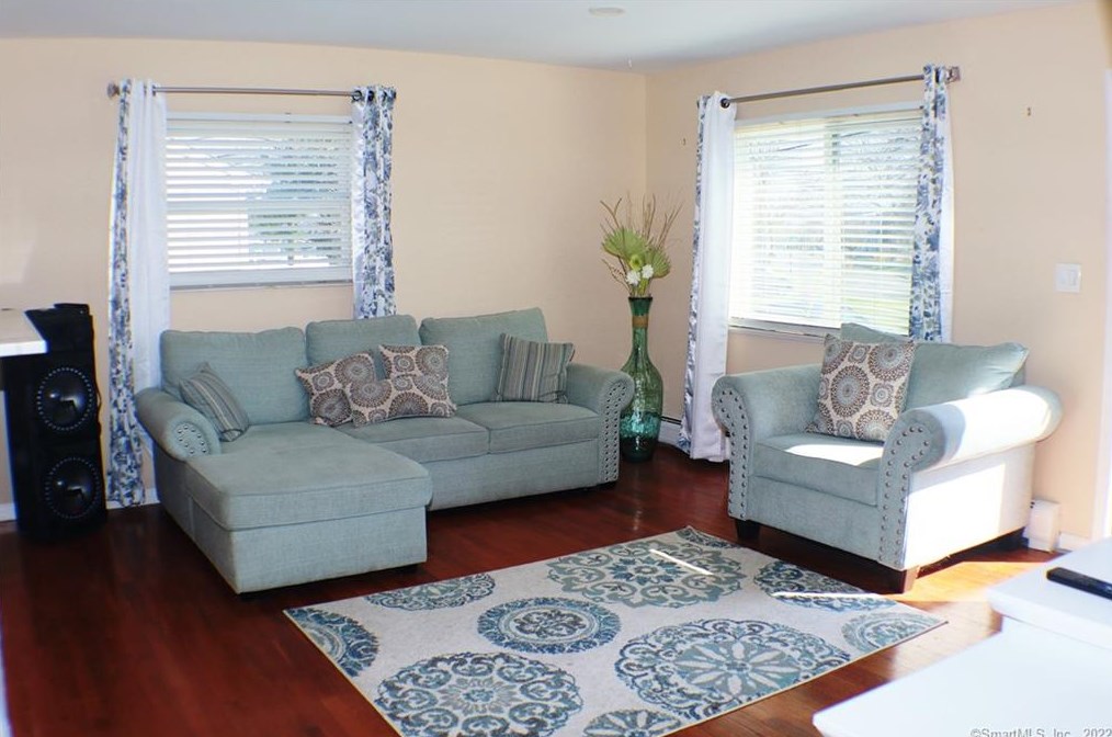 60 Bates St, Stratford CT  06615-7453 exterior