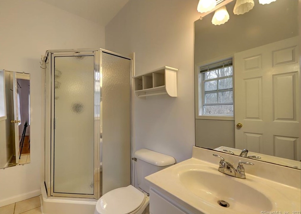 10 St, New Haven CT 06525-2129 exterior