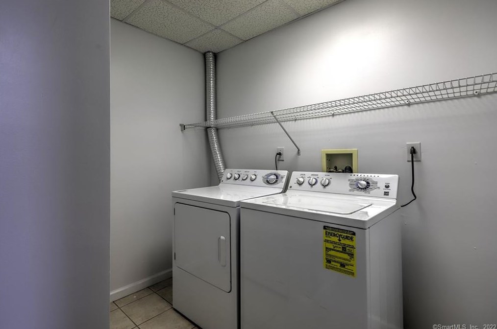 10 St, New Haven CT 06525-2129 exterior