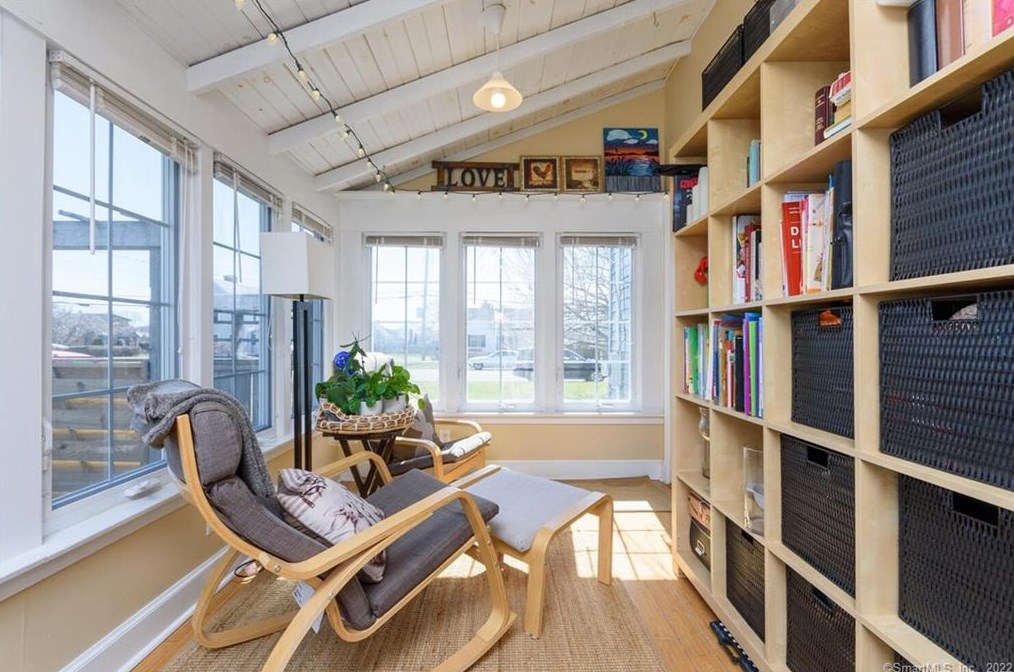 456 Prospect Dr, Stratford CT 06615-7938 exterior