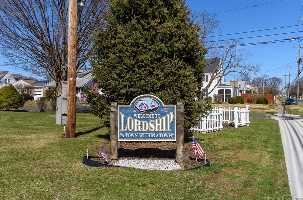 456 Prospect Dr, Stratford CT 06615-7938 exterior