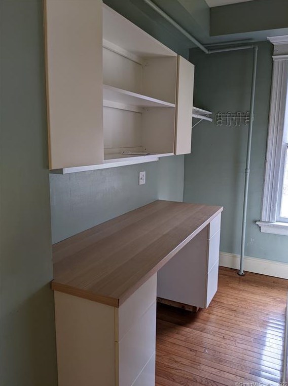 246 Collins St, Hartford CT 06105-1556 exterior