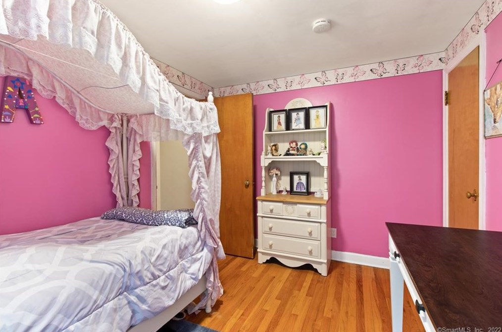 57 Lakeview Ave, New Haven CT 06516-1027 exterior