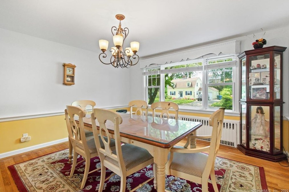 57 Lakeview Ave, New Haven CT 06516-1027 exterior