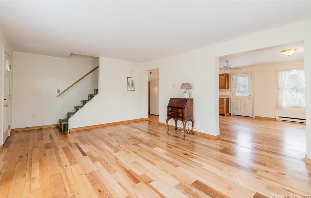 130 Cove View Rd, United States Coast Guard Ac, CT 06320