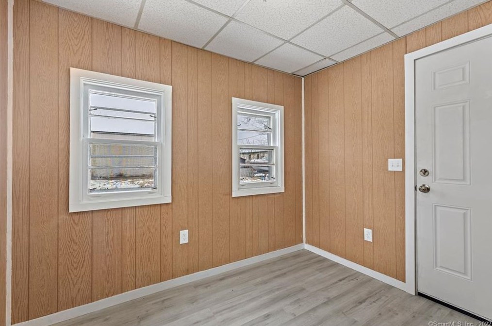 42 Tolland St, Hartford CT  06108-3437 exterior