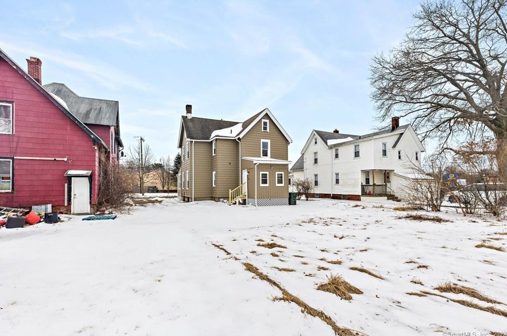 42 Tolland St, Hartford CT  06108-3437 exterior