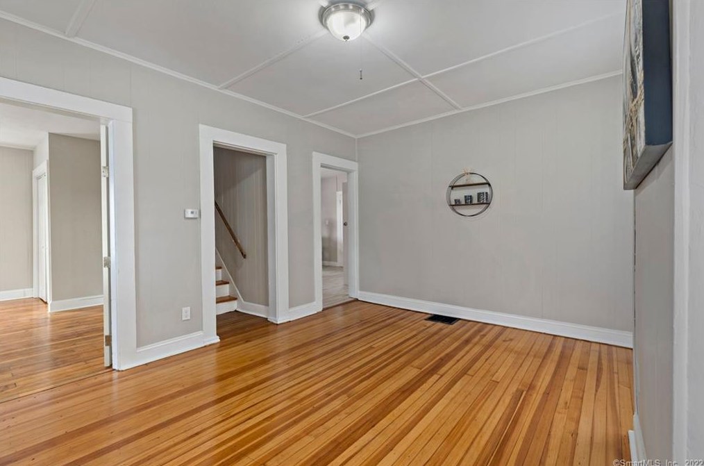 42 Tolland St, Hartford CT  06108-3437 exterior