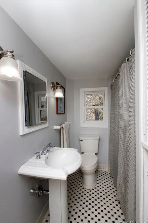 808 Br Rd, Suffield CT 06078-2321 exterior