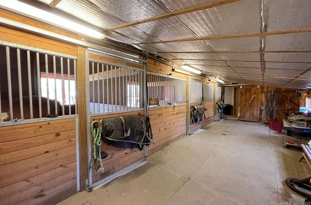 808 Br Rd, Suffield CT 06078-2321 exterior