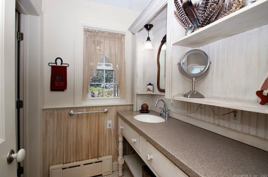 808 Br Rd, Suffield CT 06078-2321 exterior