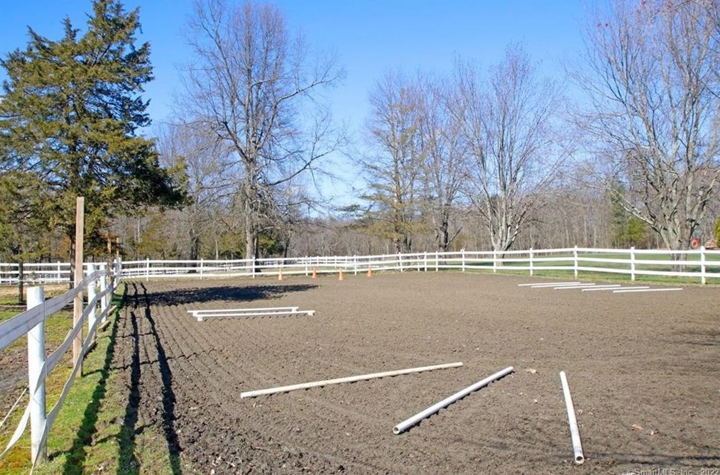 808 Br Rd, Suffield CT 06078-2321 exterior