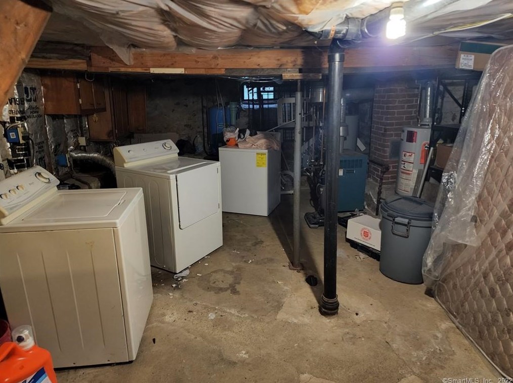 7 Margerie St, Danbury CT  06811-4644 exterior