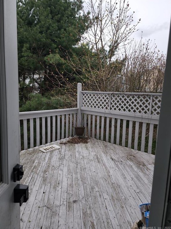 7 Margerie St, Danbury CT  06811-4644 exterior