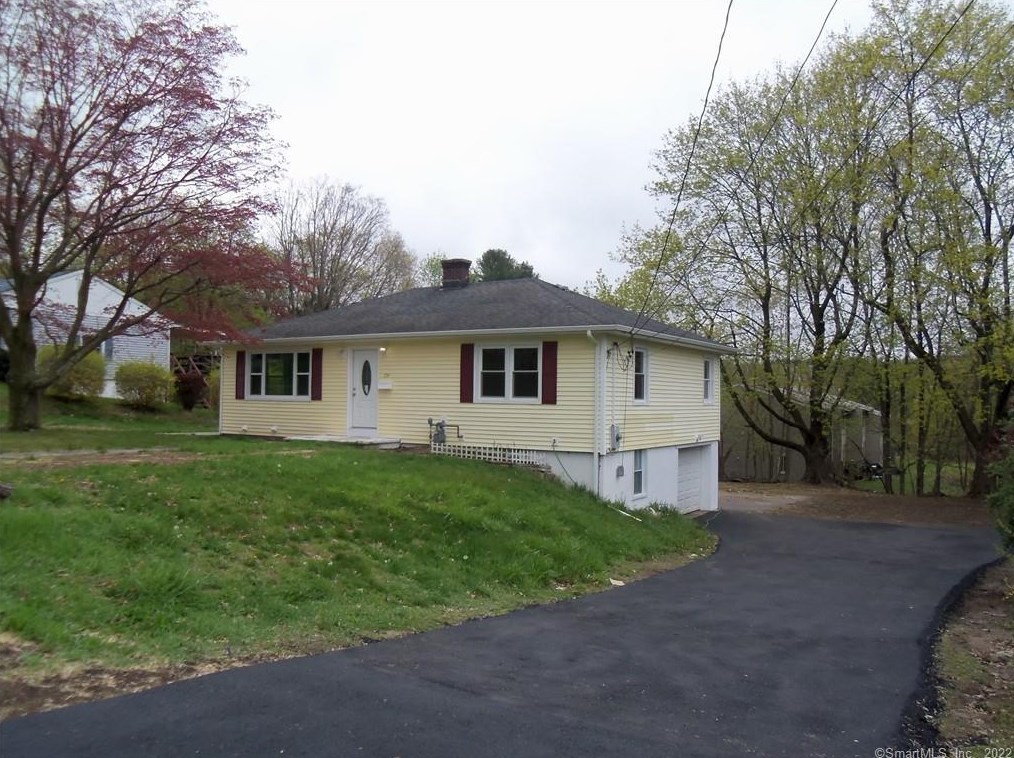 174 Buckingham St, Watertown CT  06779-1702 exterior