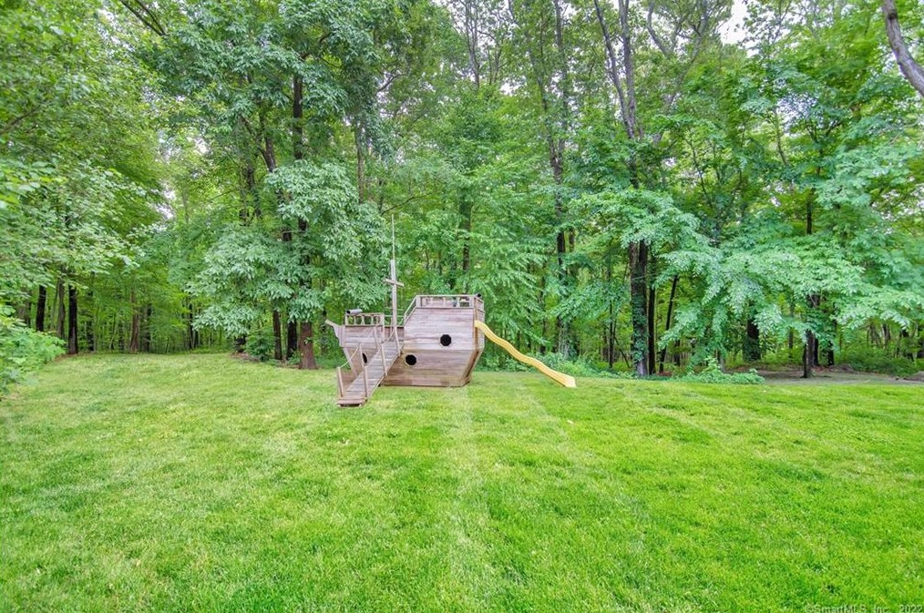 57 Old Kent Rd, Tolland CT 06084-3742 exterior