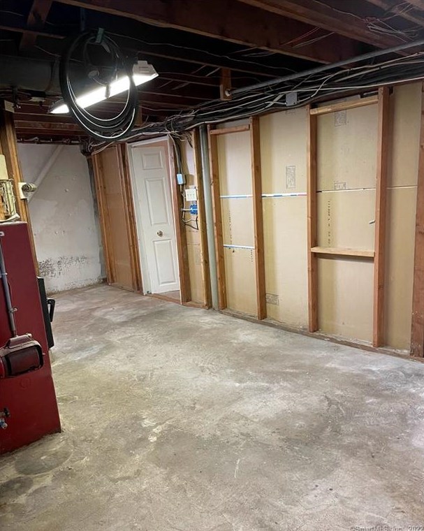 20 Curtis Dr, New Haven CT  06515-2306 exterior