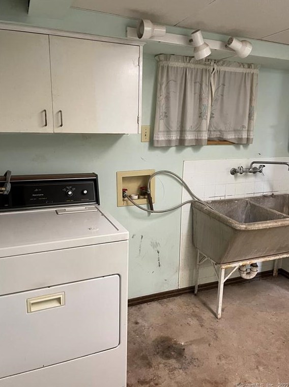 20 Curtis Dr, New Haven CT  06515-2306 exterior