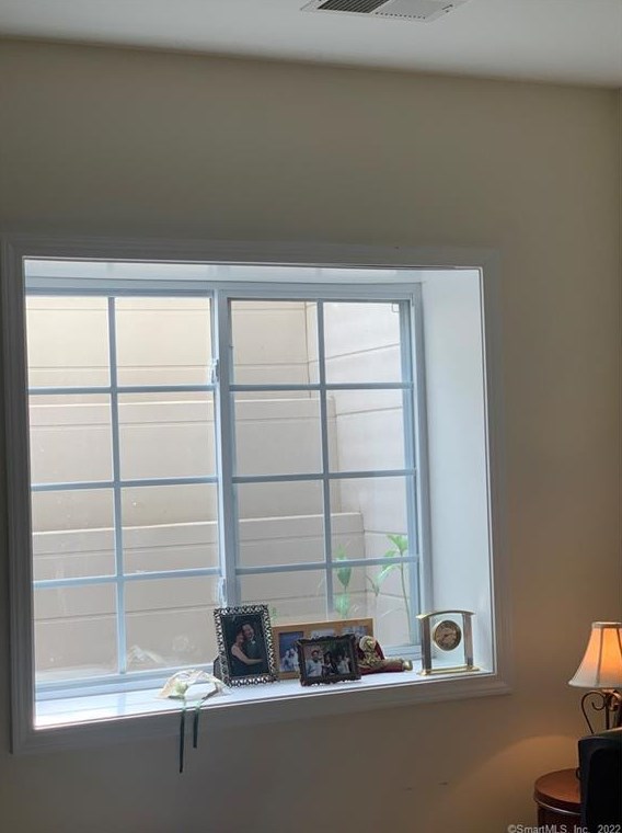 26 Maura Ln, Danbury CT  06810-7118 exterior