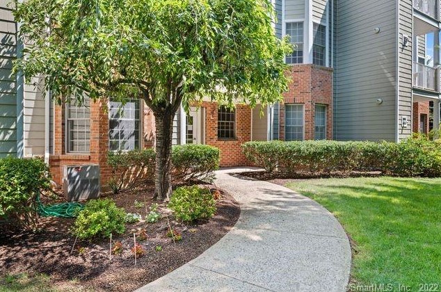 65 Cassandra Blvd, Hartford CT  06107-3141 exterior